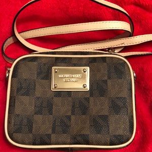 Michael Kors Wallet Bag